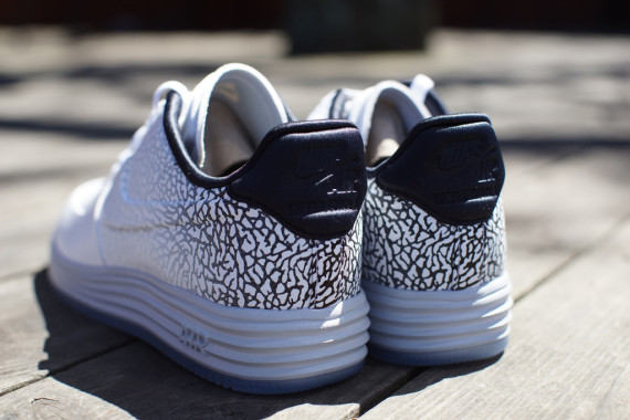 Air force 1 on sale elephant