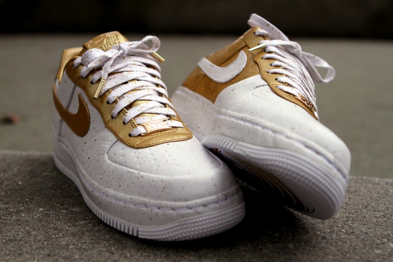 Air force 1 outlet low supreme gold medal