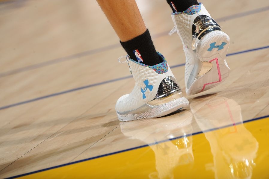 Stephen Curry wearing Under Armour Curry One Splash Party (4)