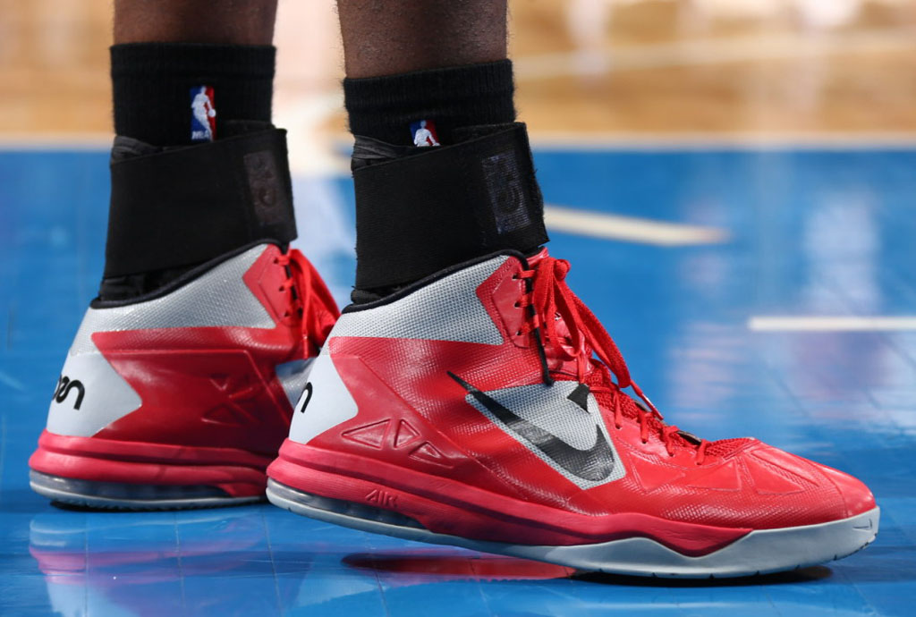 Greg Oden wearing Nike Air Max Body U PE