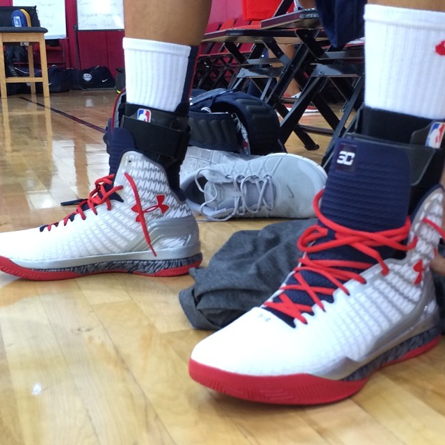 Stephen Curry wearing Under Armour ClutchFit Drive USA
