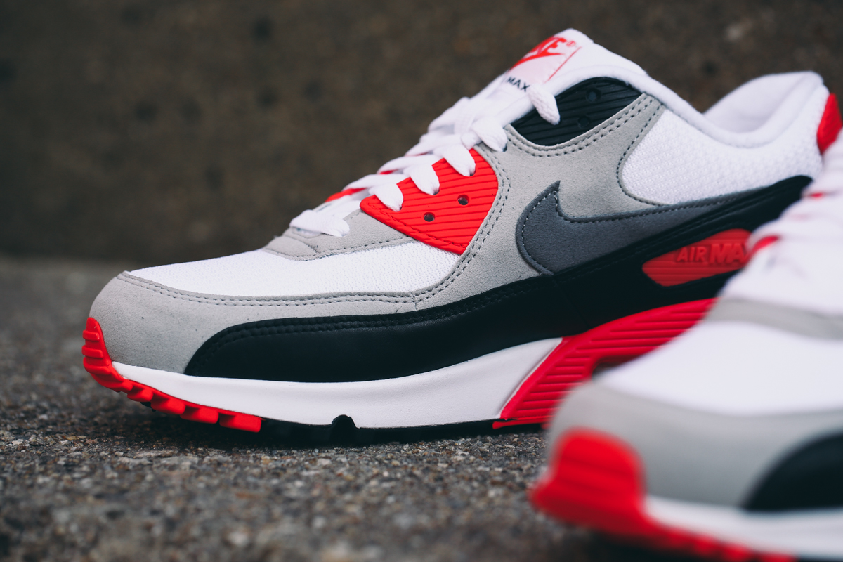 2015 'Infrared' Air Max 90s 