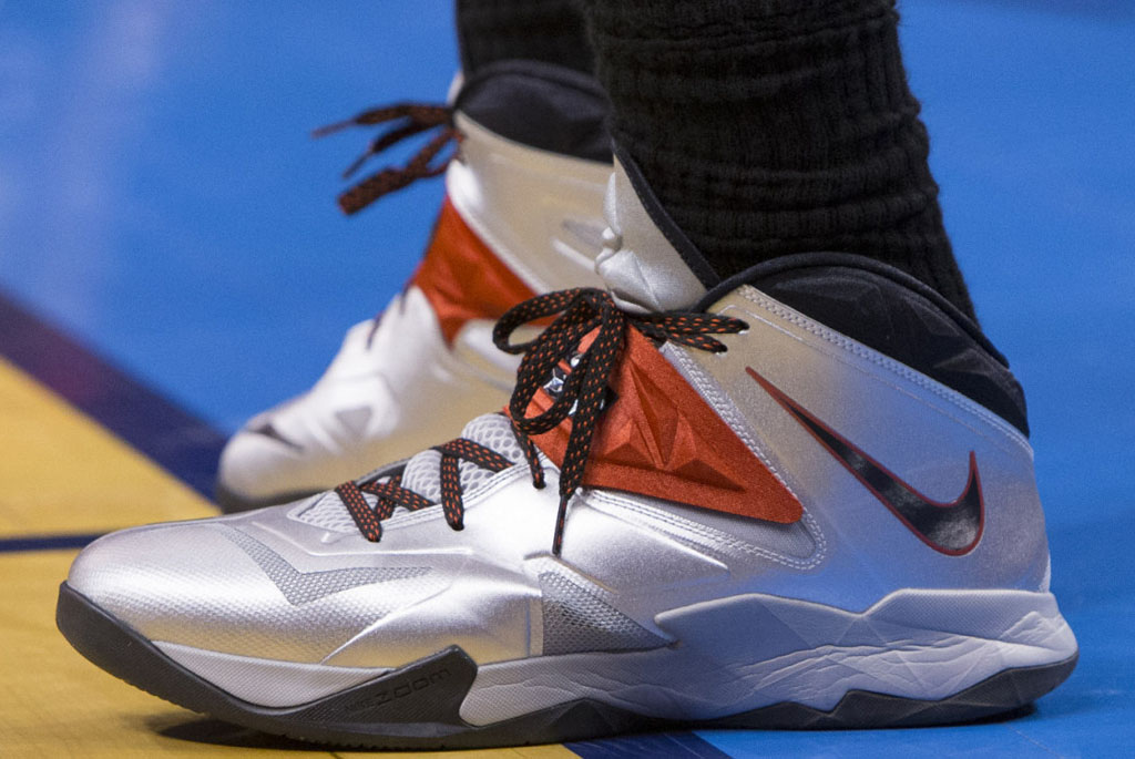 LeBron James wearing Nike Zoom Soldier 7 PE