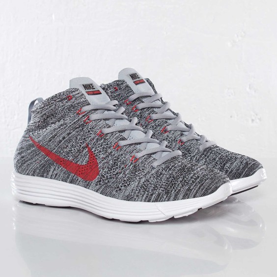 nike flyknit chukka grey