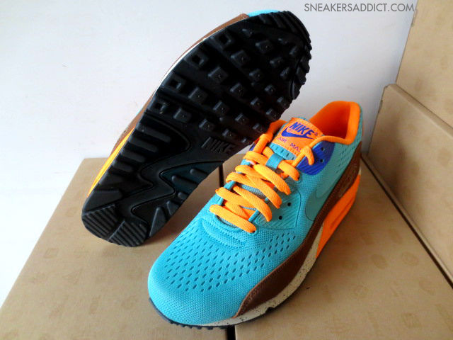 Orange blue outlet air max