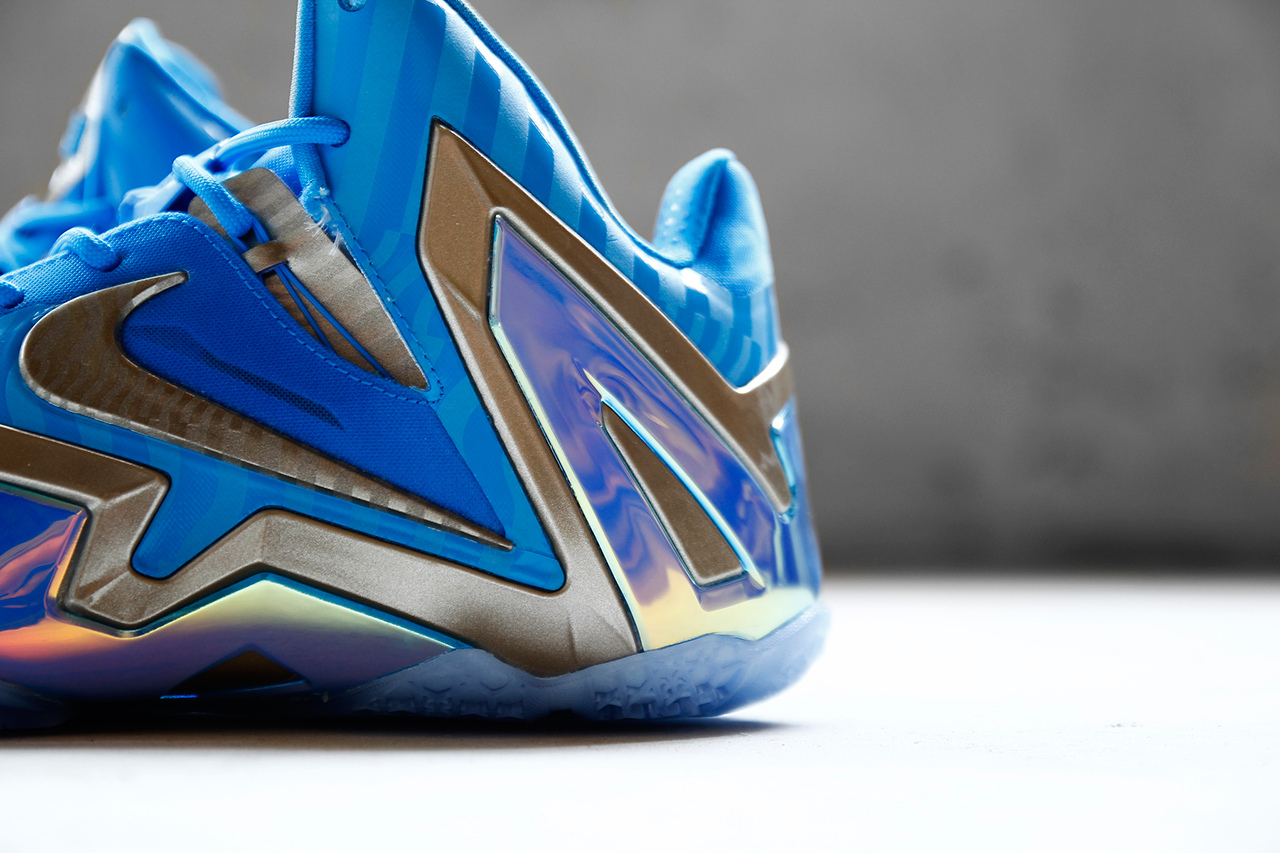 Nike LeBron 11 Elite Blue 3M Heel