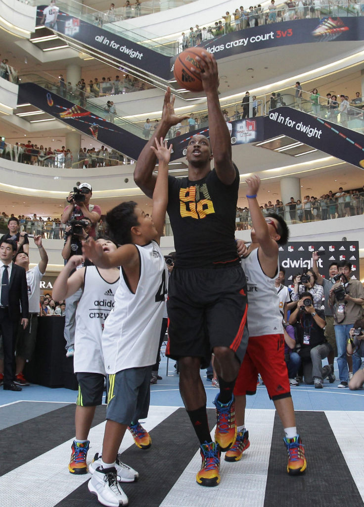 Dwight Howard Wearing "World Tour" adidas D Howard 4 In Seoul (19)