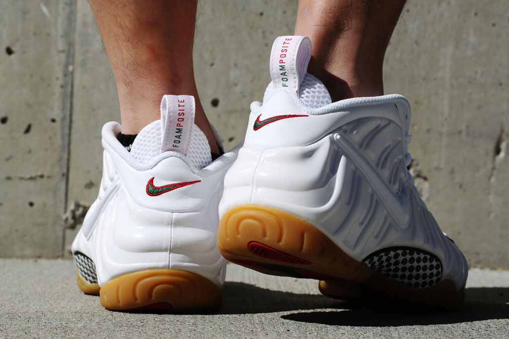 white nike foams