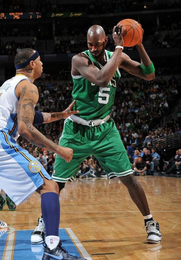 Kenyon Martin wearing the Nike Shox BB Pro