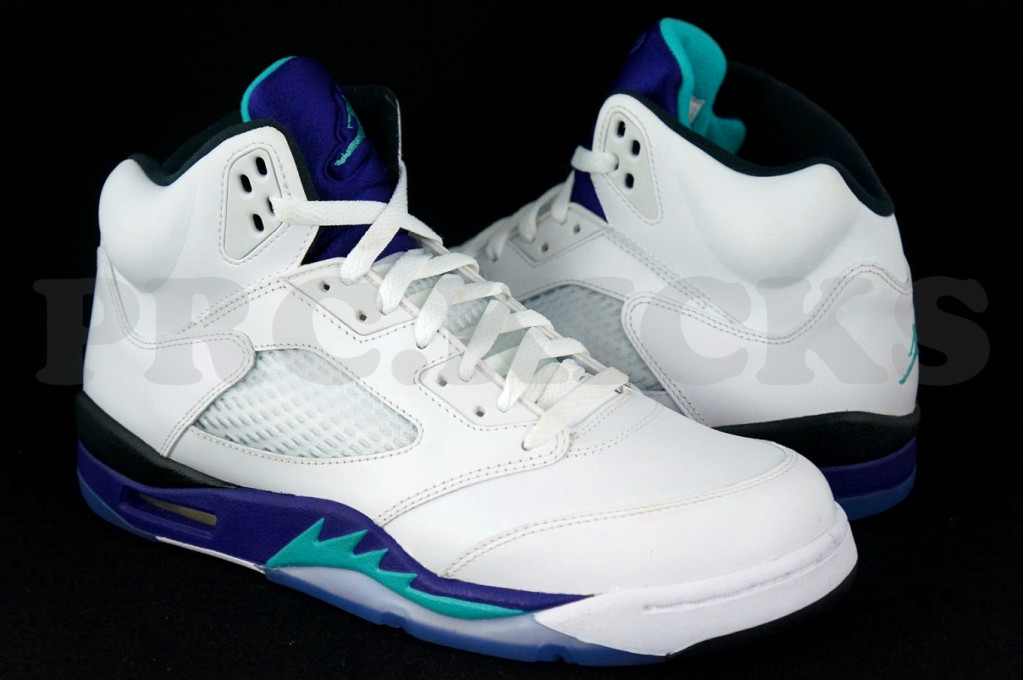 retro 5 grapes