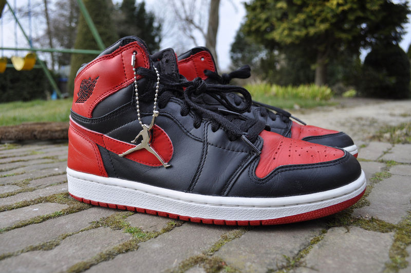 Pickups of the Week // 4.7.13 - Air Jordan Retro 1 Black/Red 2001 by EduardKJ