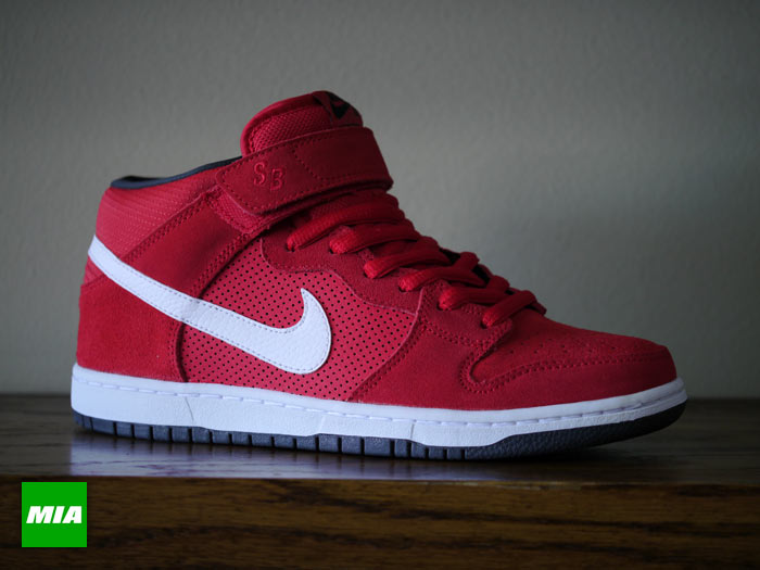 nike dunk mid 