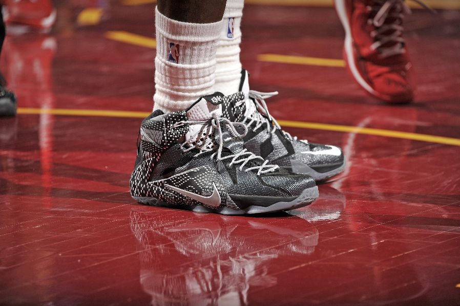 SoleWatch: LeBron James Wears the 'BHM' Nike LeBron 12 | Complex