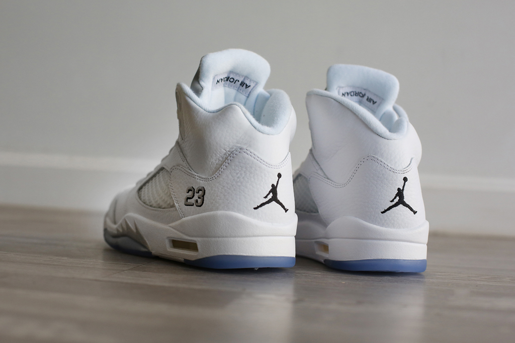 Jordan 5. Air Jordan 5 Retro White. Jordan 5 White Metallic. Jordan 5 Retro White. Nike Air Jordan White Metallic.