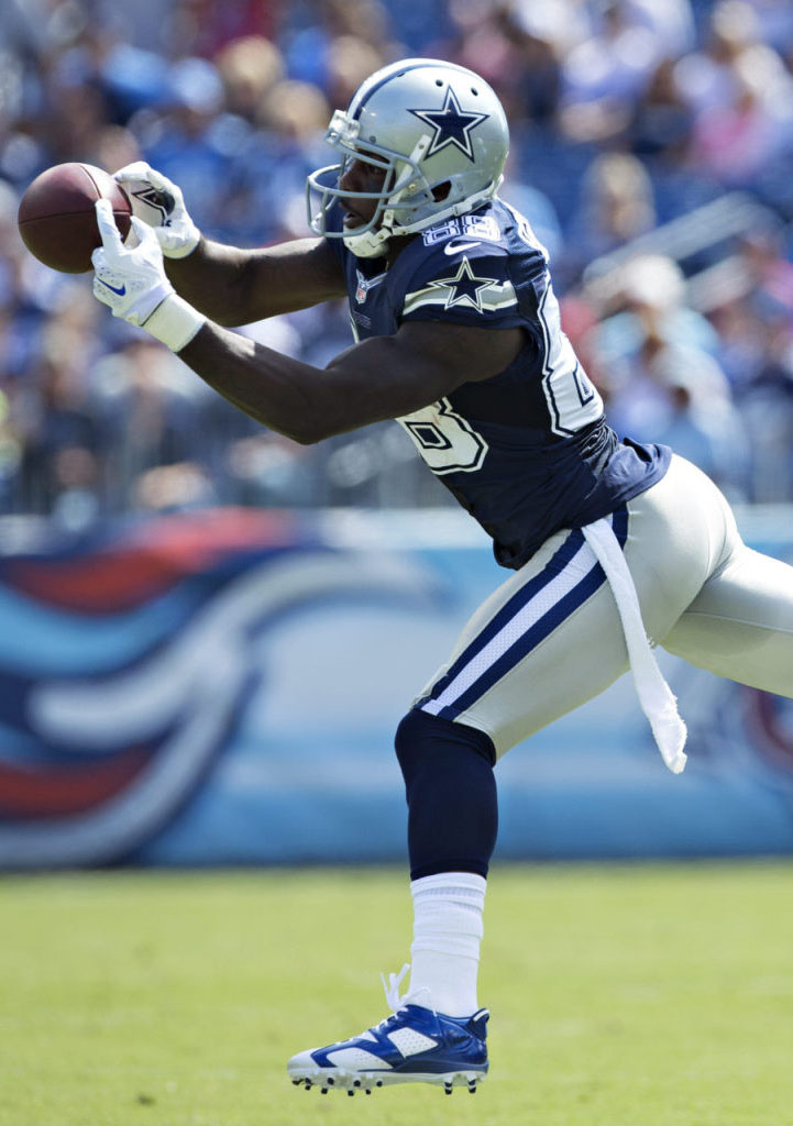 Dez Bryant wearing Air Jordan VI 6 Low Cowboys PE