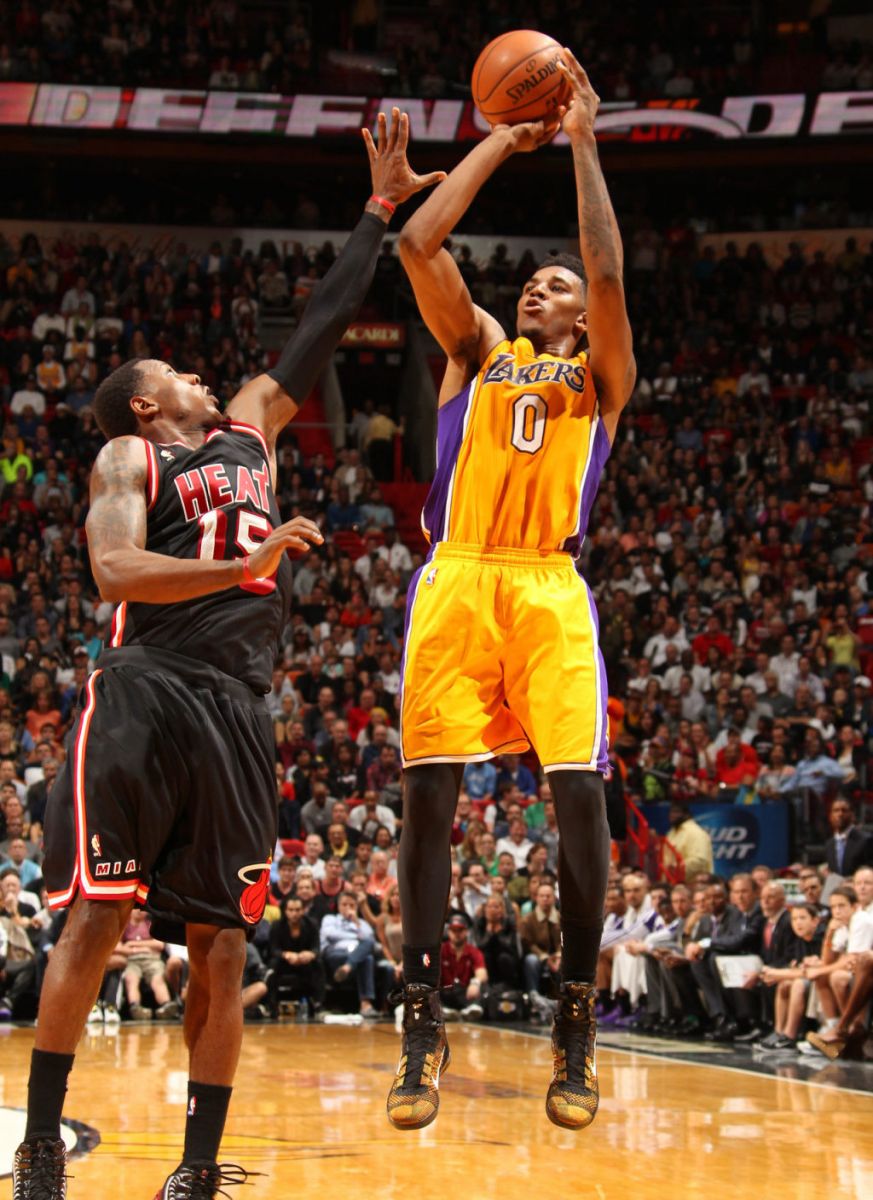 SoleWatch: Kobe Bryant Wears Nike Kobe 9 Elite 'Lakers' PE