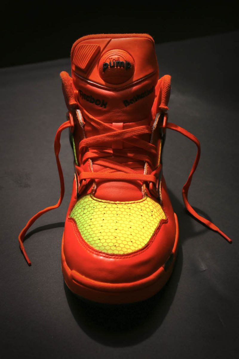 Reebok store pump pumpkin