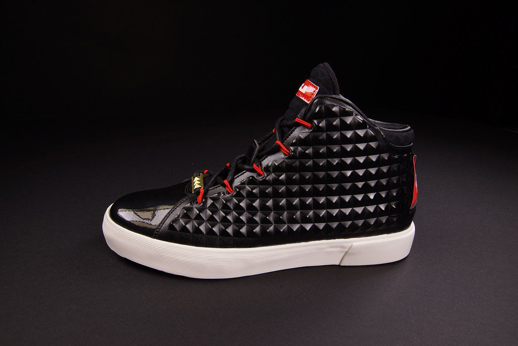 Nike LeBron 12 NSW Lifestyle 