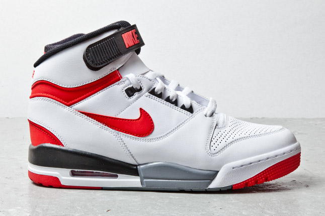 Nike Air Revolution White Red Complex