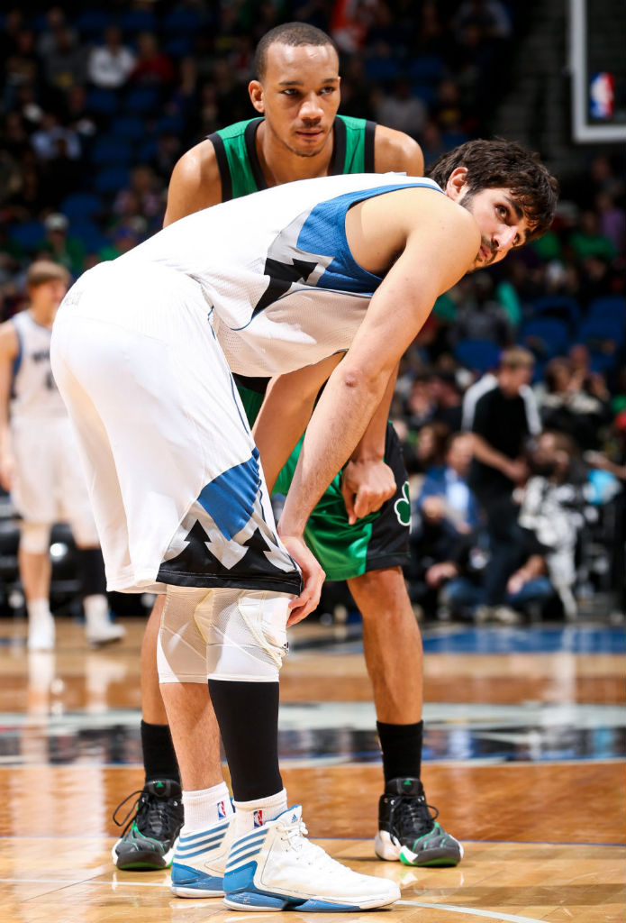 Ricky Rubio wearing adidas adizero Crazy Light 2; Avery Bradley wearing adidas Real Deal