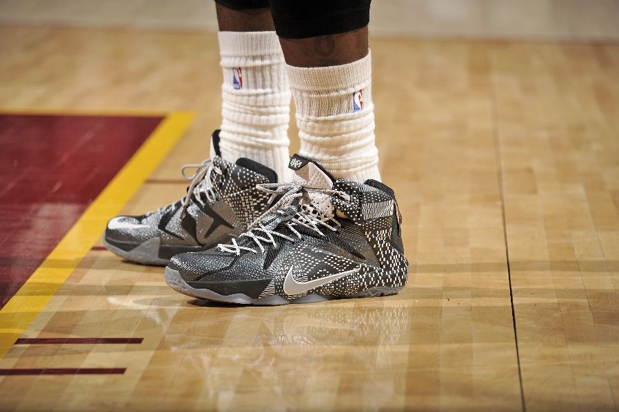 LeBron James wearing Nike LeBron XII 12 BHM (4)