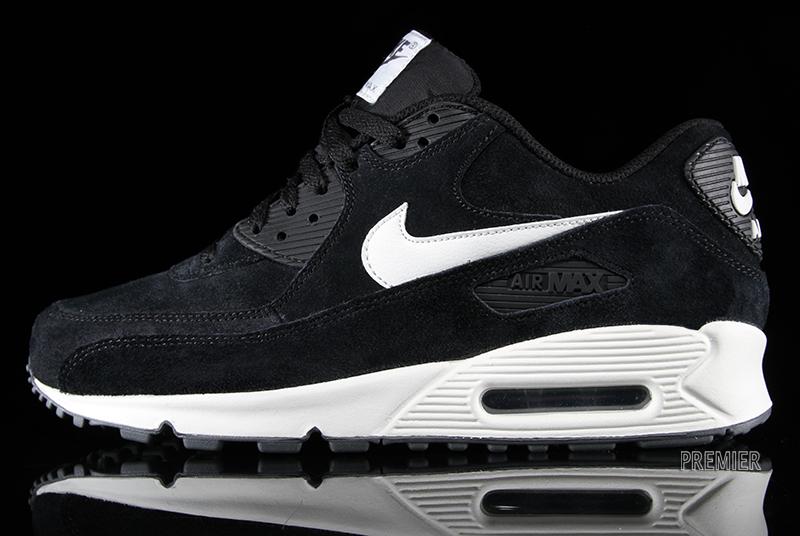 black suede air max