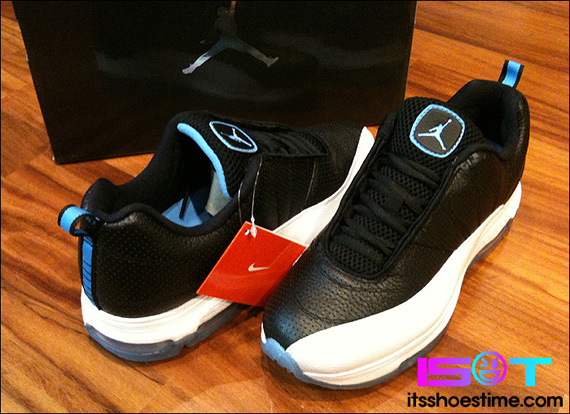 Jordan CMFT Max Air 12 Leather White Black Blue shoes