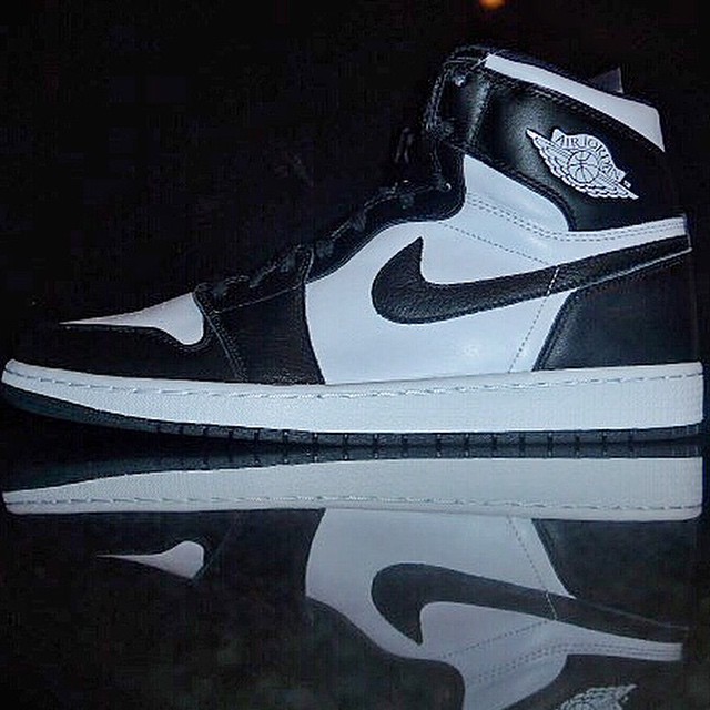 DJ Clark Kent Picks Up Air Jordan 1 Retro High OG Black/White