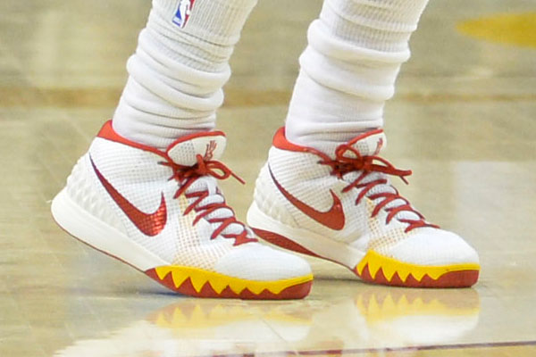 Kyrie 1 2025 white yellow