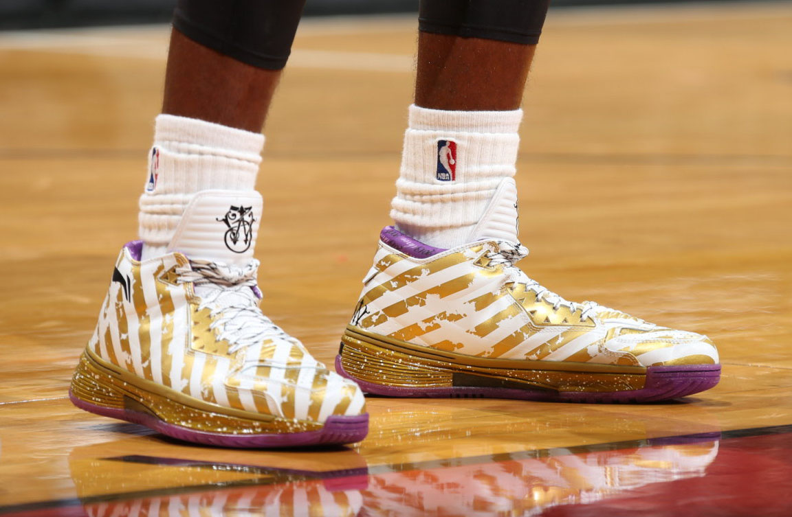 Li-Ning Way of Wade 2 Ring Night Championship Dynasty (1)