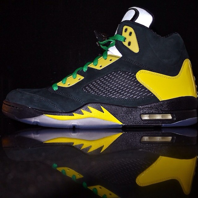 DJ Clark Kent Picks Up Air Jordan 5 Oregon JumpDuck