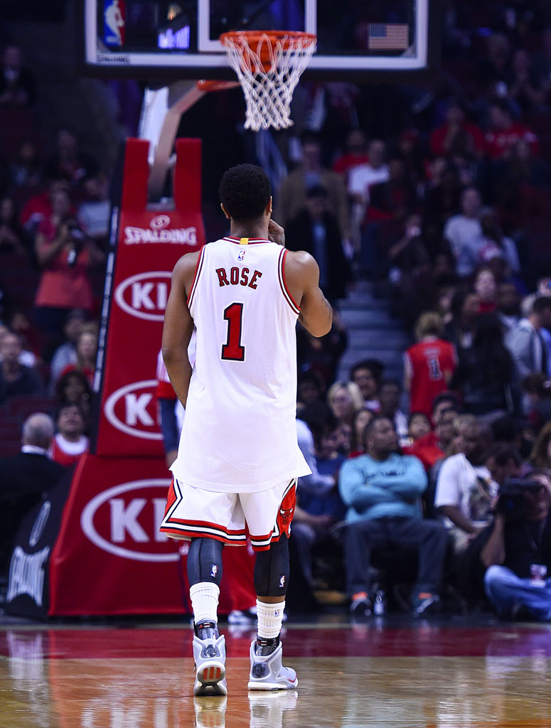 Derrick Rose wearing adidas D Rose 5 Boost Home (2)