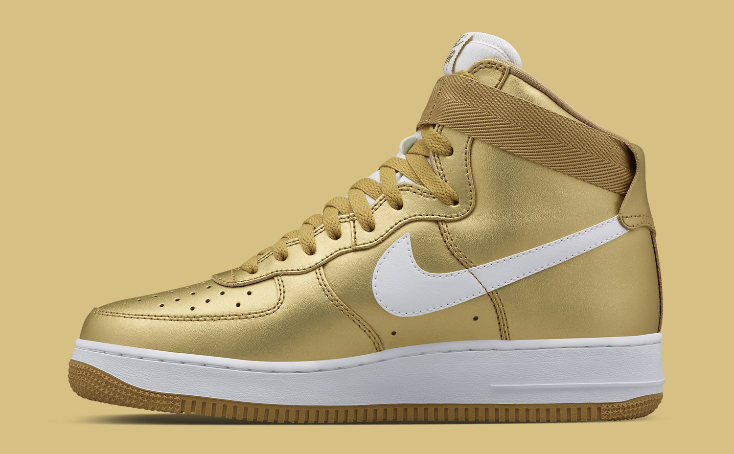 nike with gold