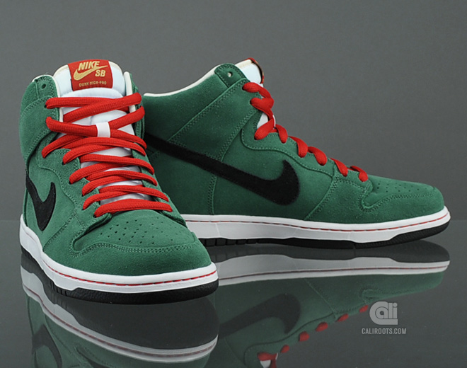 matar Sin Finito Nike SB Dunk High - Forest / Black / White / Varsity Red | Sole Collector