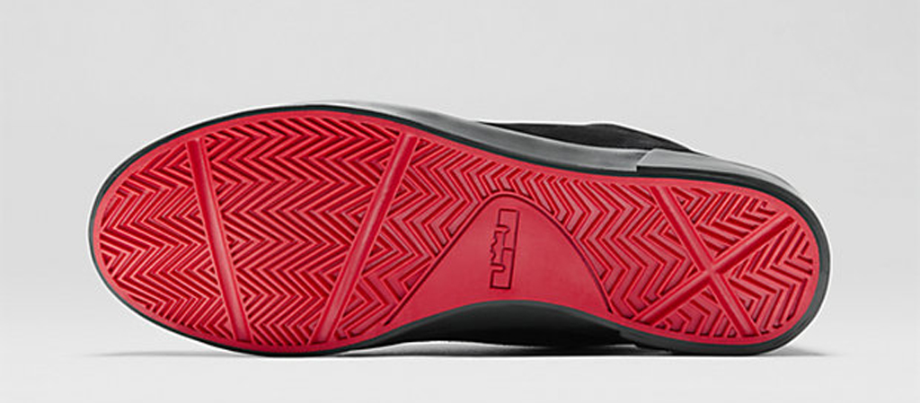 nike red sole shoes