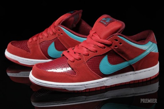 Nike SB Dunk Low - Brickhouse/Turbo Green | Sole Collector