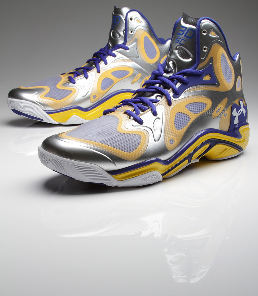 Stephen curry shop shoes silver