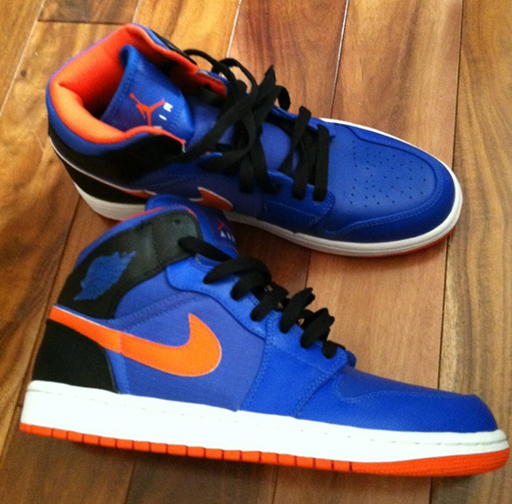 jordan retro 1 blue and orange