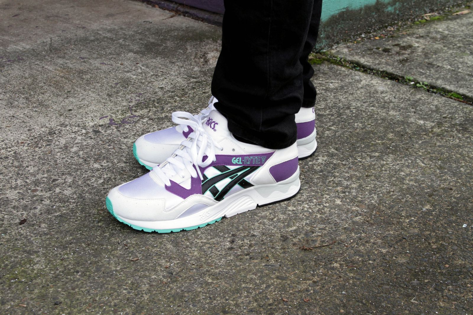 Buy asics gel lyte v white purple \u003e Up 