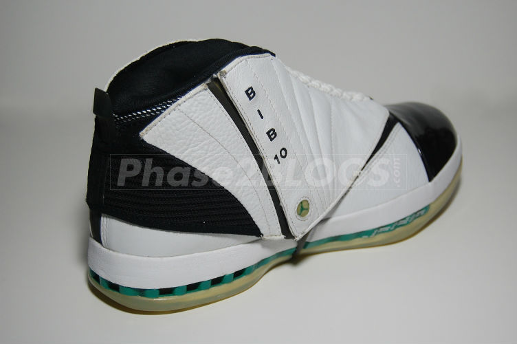 Mike Bibby's Air Jordan XVI 16 Vancouver Grizzlies Home PE