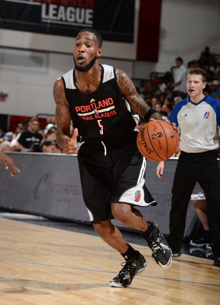 Will Barton wearing Under Armour Anatomix Spawn PE