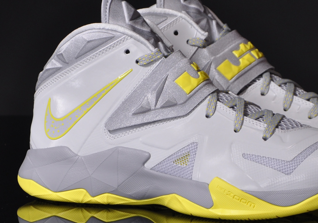 Lebron soldier 7 clearance grey