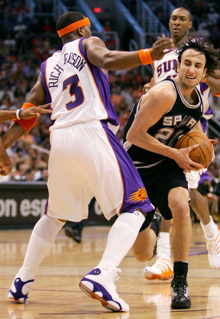 Quentin Richardson wearing Air Jordan XIII 13 Phoenix Suns Home PE