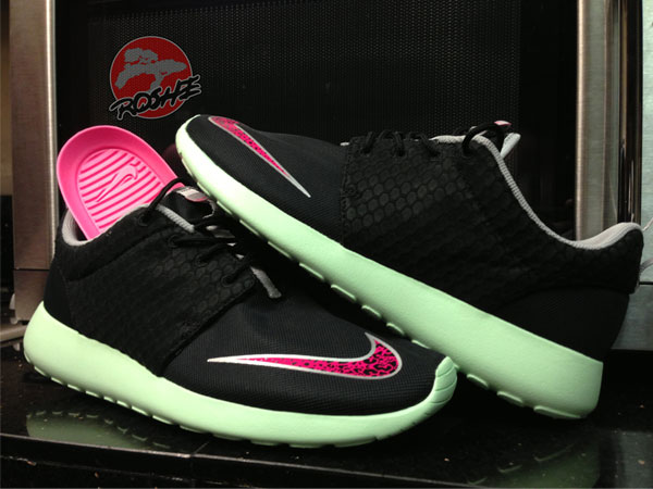 Nike Roshe Run FB - Mint | Sole Collector