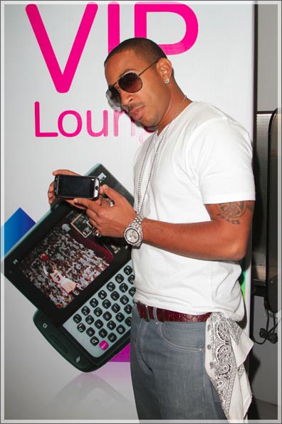 Louis Vuitton Evidence sunglasses worn by Ludacris in THEY DON'T