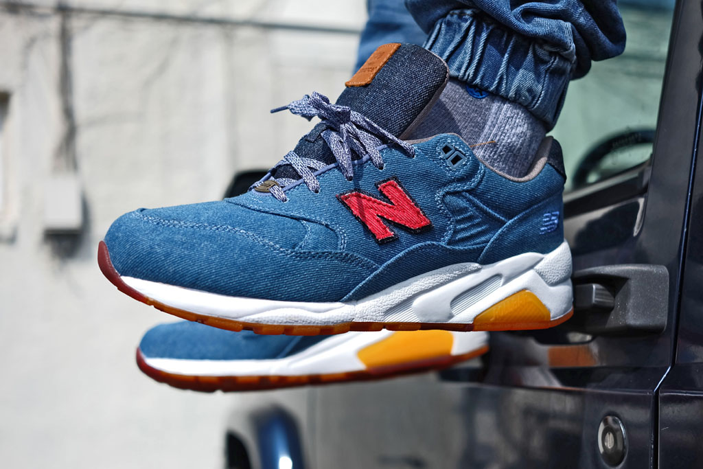 New Balance MT580 'Canadian Tuxedo 