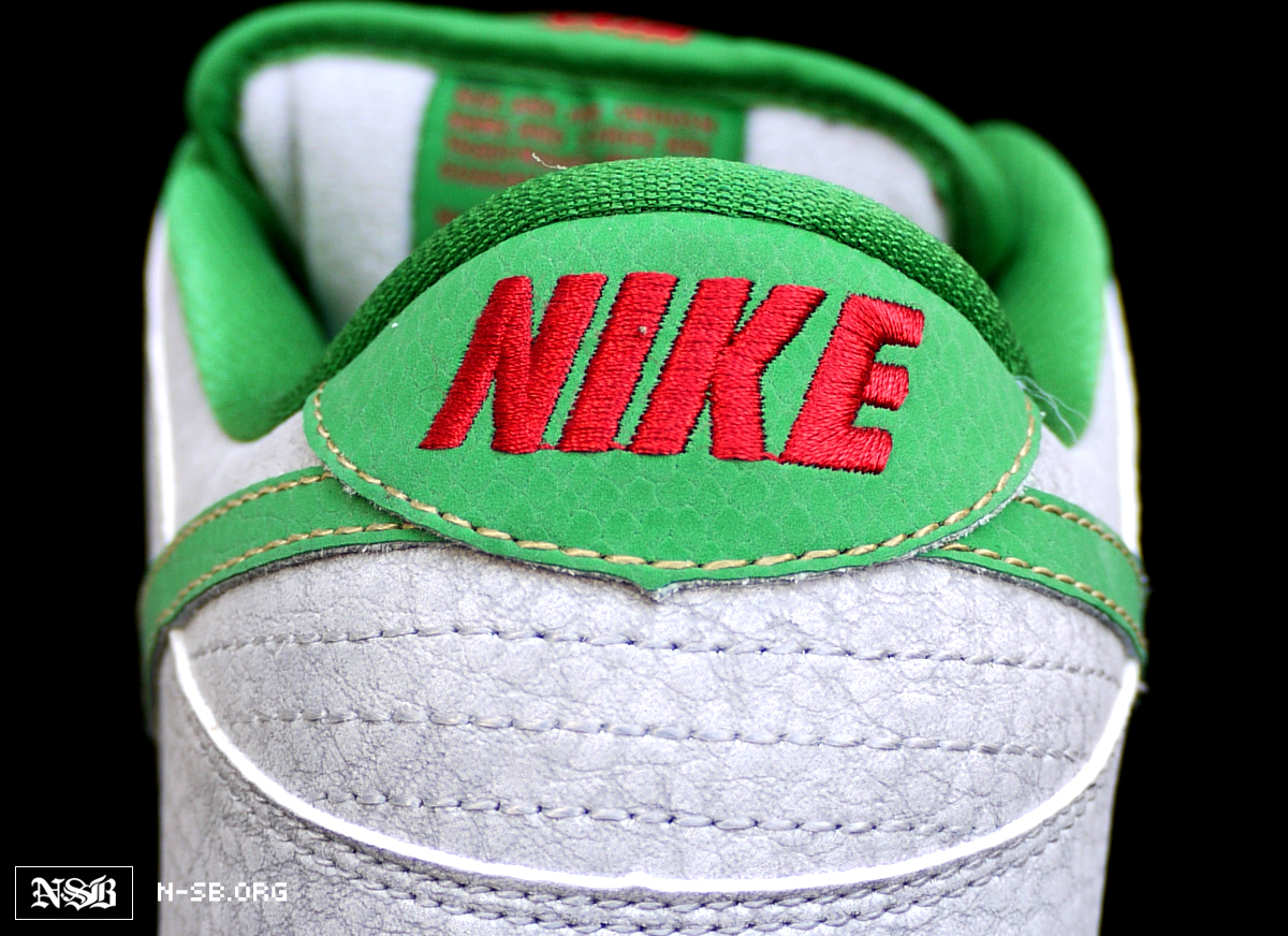 nike sb dunk low medusa