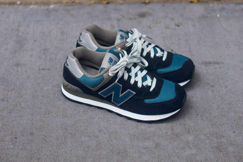 new balance 574 dark navy with married blue