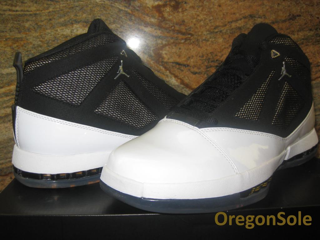 Jordan 16 on sale black white