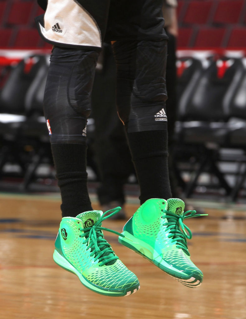 Derrick rose shoes green sale